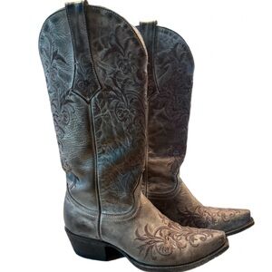 Cavender’s Gray Embroidered Western Boots Women’s Genuine Quality Leather 6.5